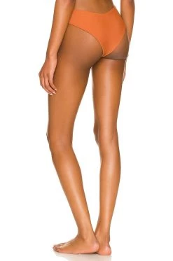 Spring 2022 Amelie Bottom