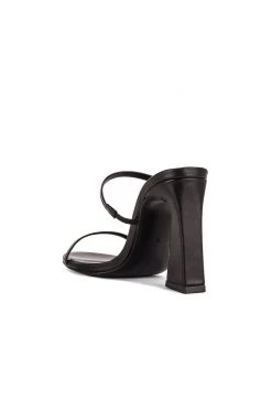 Fall 2021 Caprice Heel Shoes & Accessories 9 Fall 2021 Caprice Heel Shoes & Accessories