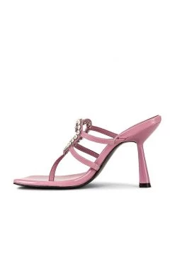 Holiday 2021 Shoes & Accessories Courtney Heel