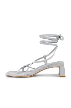 Spring 2022 Shoes & Accessories Loren Block Heel