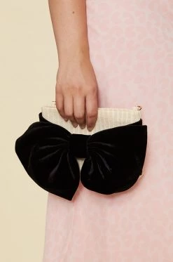 Resort 2018 Shoes & Accessories Austin Clutch