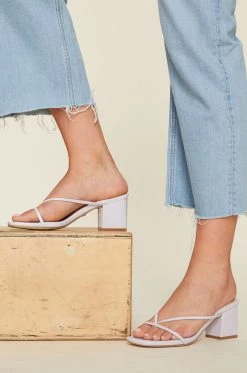 Summer 2019 Cara Heel Shoes & Accessories 11 Summer 2019 Cara Heel Shoes & Accessories