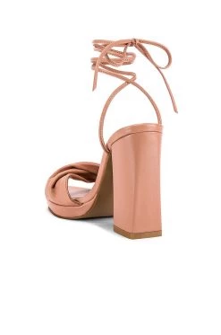 Spring 2020 Lucas Heel 9 Spring 2020 Lucas Heel