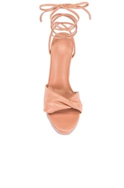 Spring 2020 Lucas Heel 10 Spring 2020 Lucas Heel