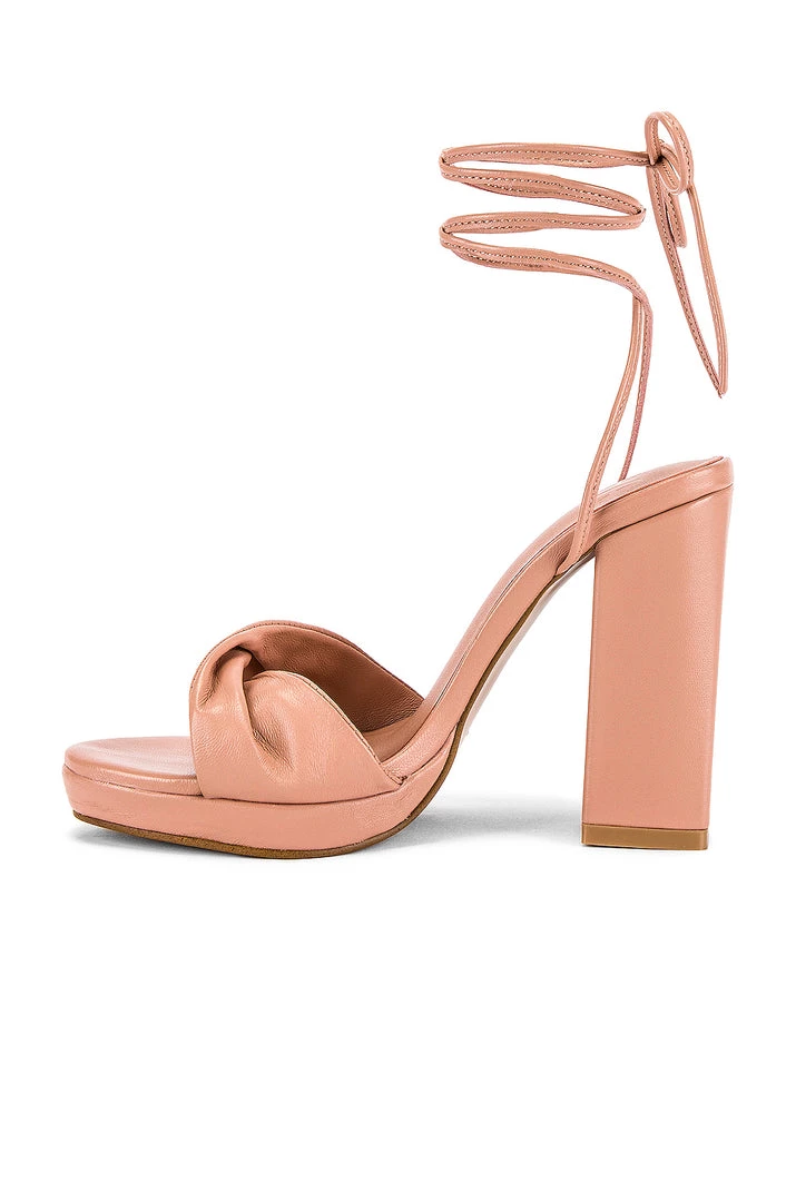 Spring 2020 Lucas Heel 7 Spring 2020 Lucas Heel